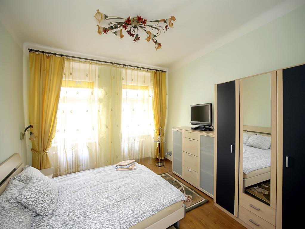 Apartman U Vridla, Ul. Trziste. Karlovy Vary Exterior photo